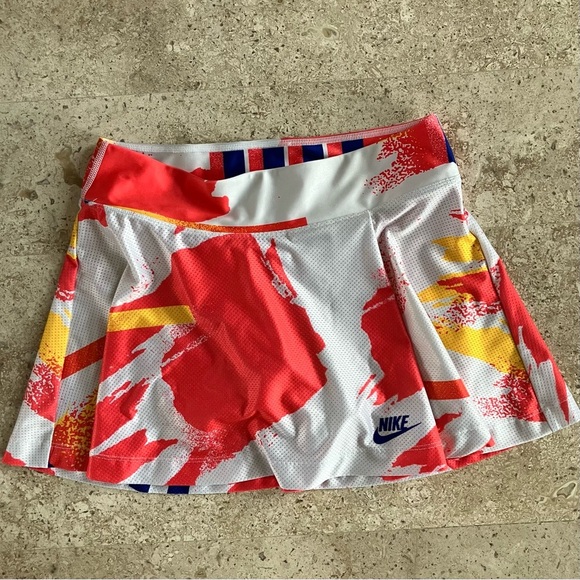 Nike Women's Retro Challenge Court Slam Tennis Skirt with Shorts Size Small - Picture 3 of 10